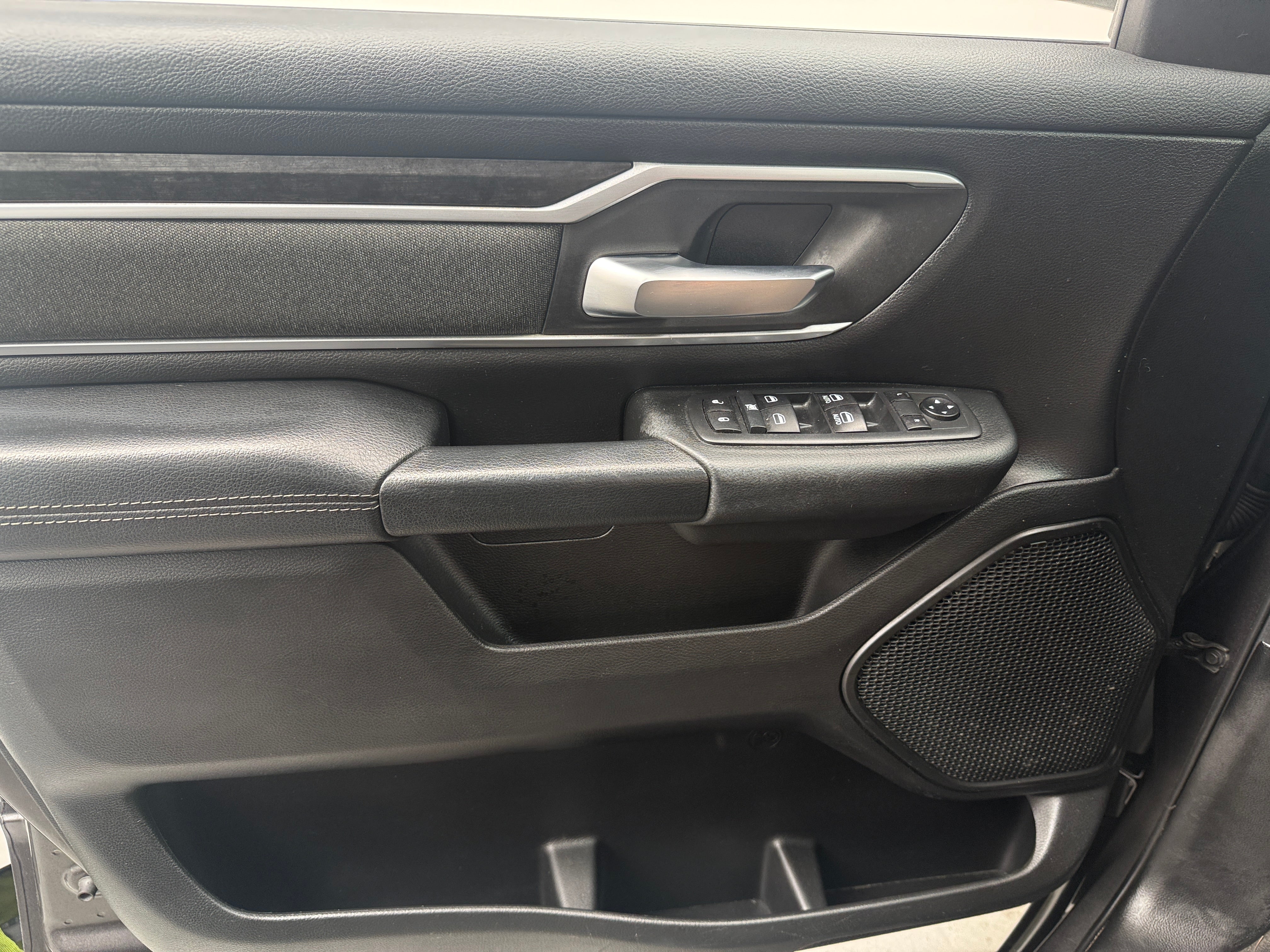 ram ram 1500 pickup 2020 1C6RRFBG9LN290618 image ram ram 1500 pickup 2020 1C6RRFBG9LN290618 image